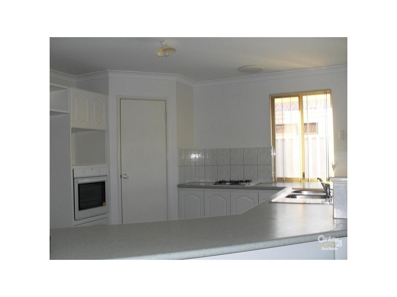 18 Morfontaine Parade, Port Kennedy WA 6172