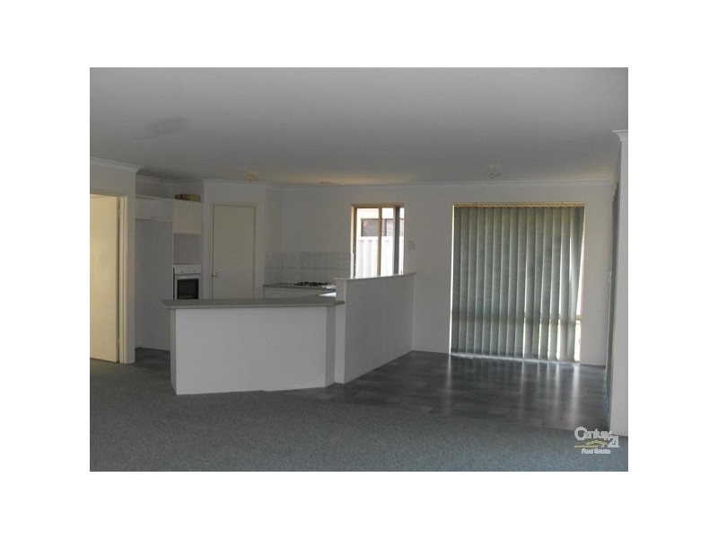 18 Morfontaine Parade, Port Kennedy WA 6172