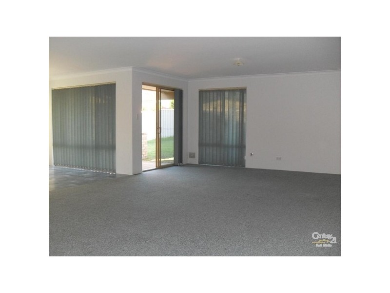 18 Morfontaine Parade, Port Kennedy WA 6172