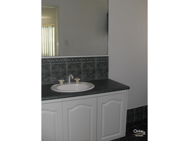 18 Morfontaine Parade, Port Kennedy WA 6172