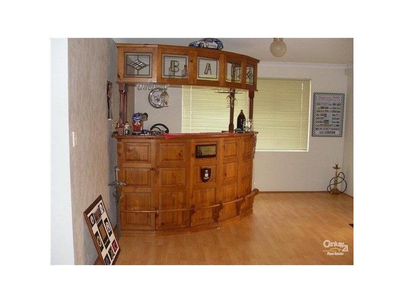 15 Dunlowe Loop, Warnbro WA 6169