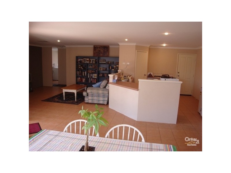 21 Valheru Avenue, Rockingham WA 6168