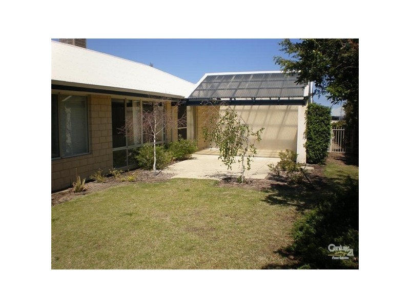 11 San Sebastian Boulevard, Port Kennedy WA 6172