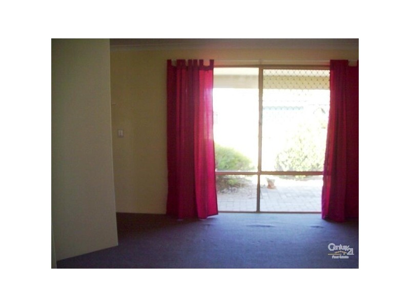 2 Bunda Place, Waikiki WA 6169