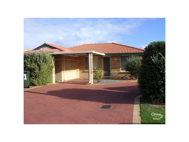 1/2 Dowling Street, Rockingham WA 6168