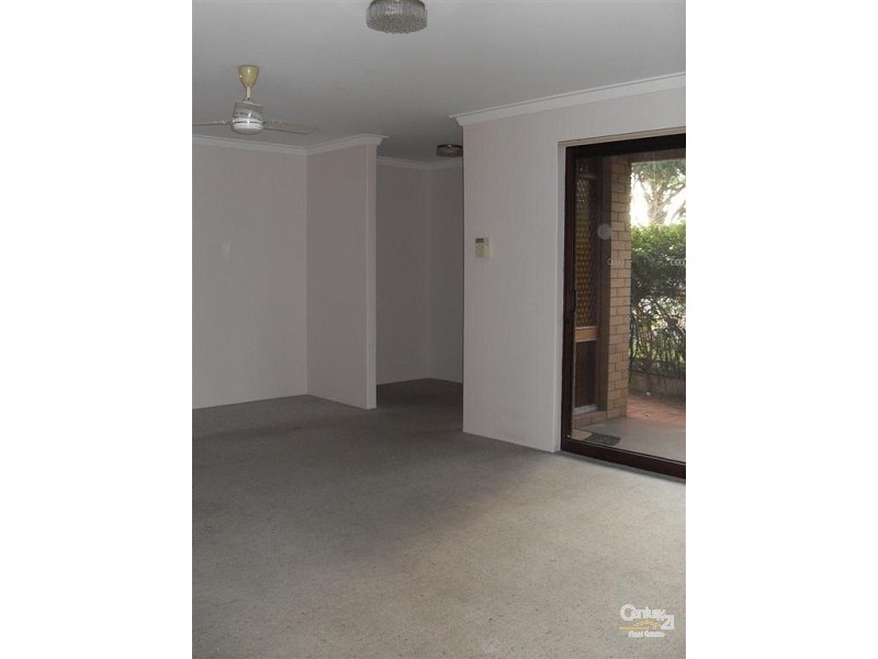 2/53 Rockingham Beach Road, Rockingham WA 6168