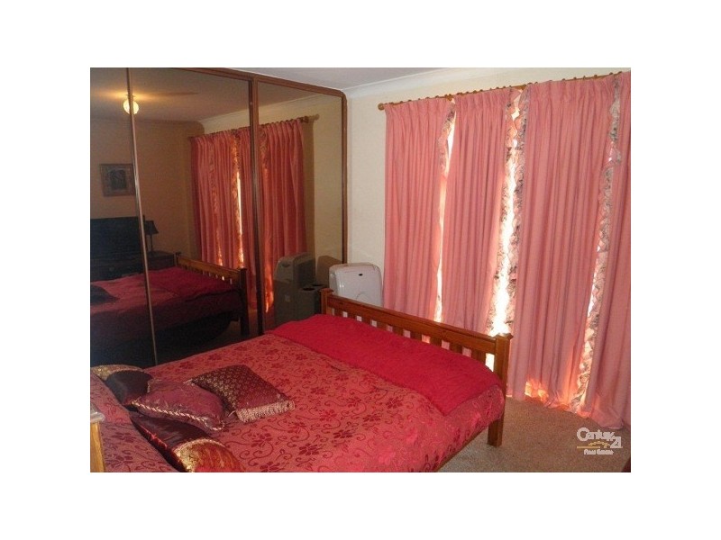 15 Wyola Street, Cooloongup WA 6168