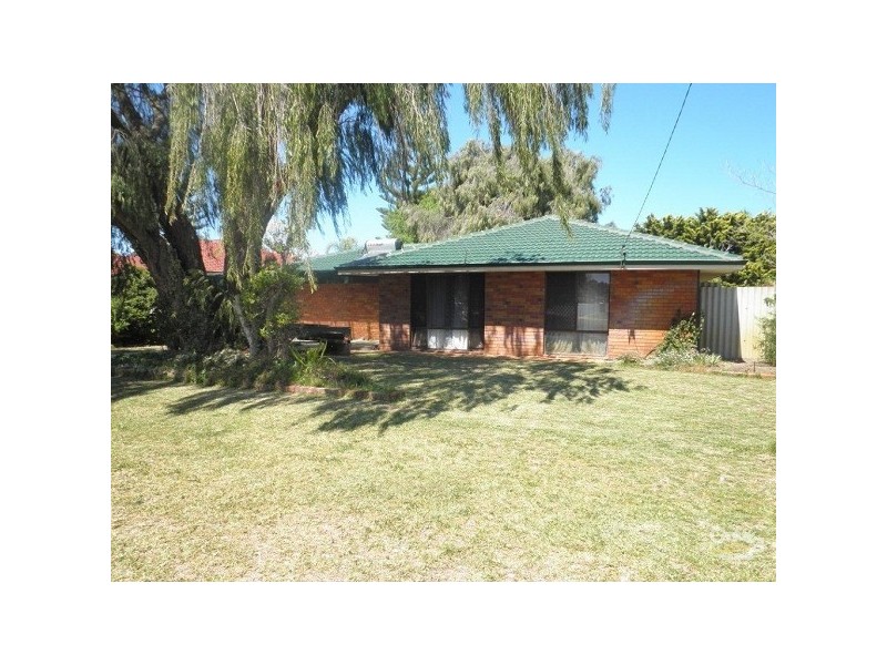 15 Wyola Street, Cooloongup WA 6168