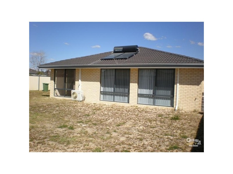 21 Daintree Loop, Bertram WA 6167