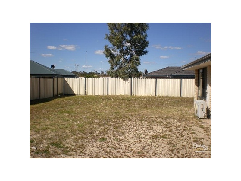 21 Daintree Loop, Bertram WA 6167