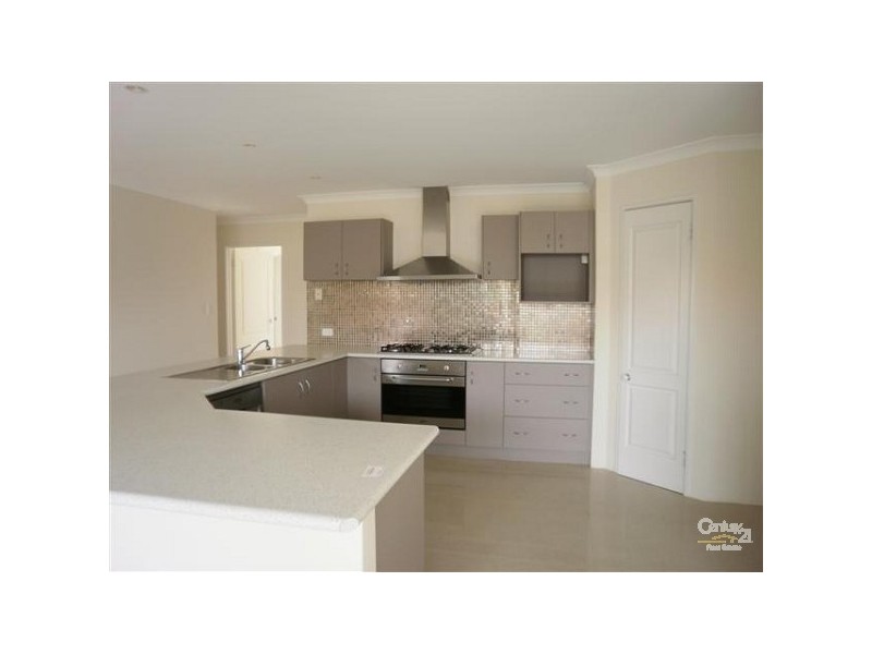 40 Rees Crescent, Rockingham WA 6168
