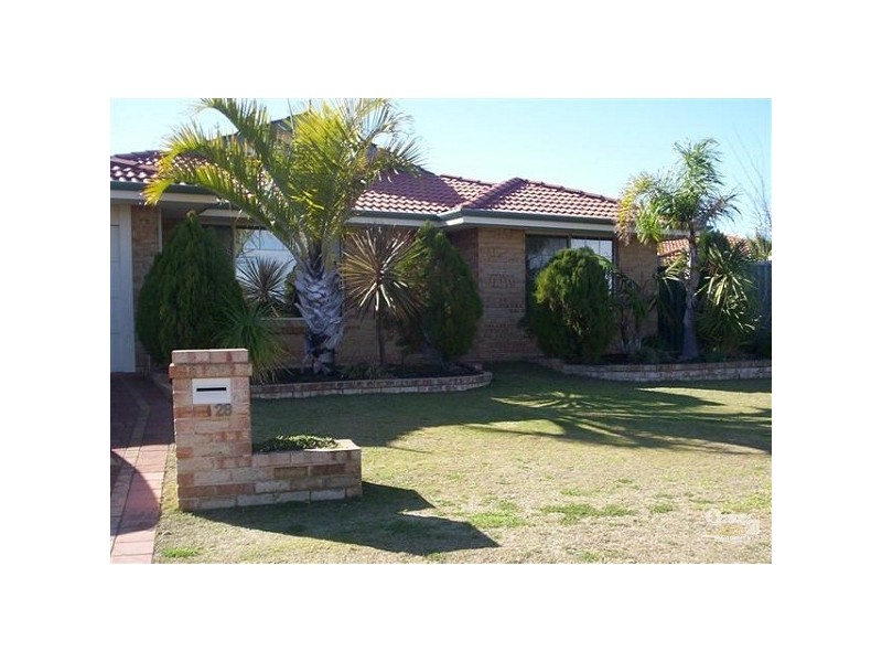 28 Montebourg Meander, Port Kennedy WA 6172