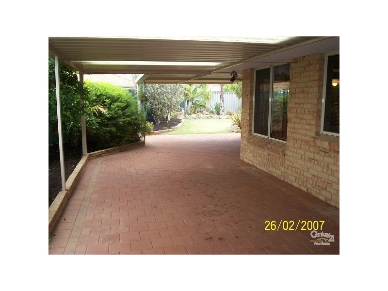28 Montebourg Meander, Port Kennedy WA 6172