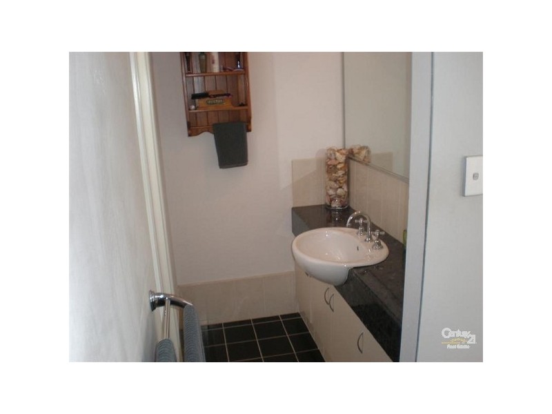 8 Apache Boulevard, Rockingham WA 6168