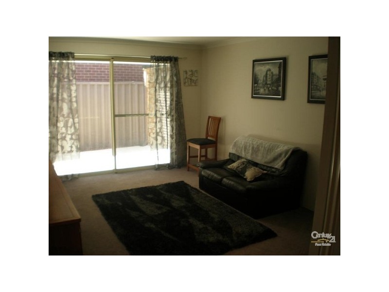 8 Apache Boulevard, Rockingham WA 6168