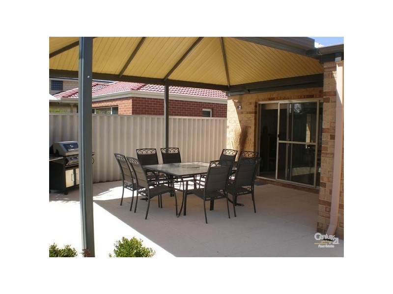 8 Apache Boulevard, Rockingham WA 6168