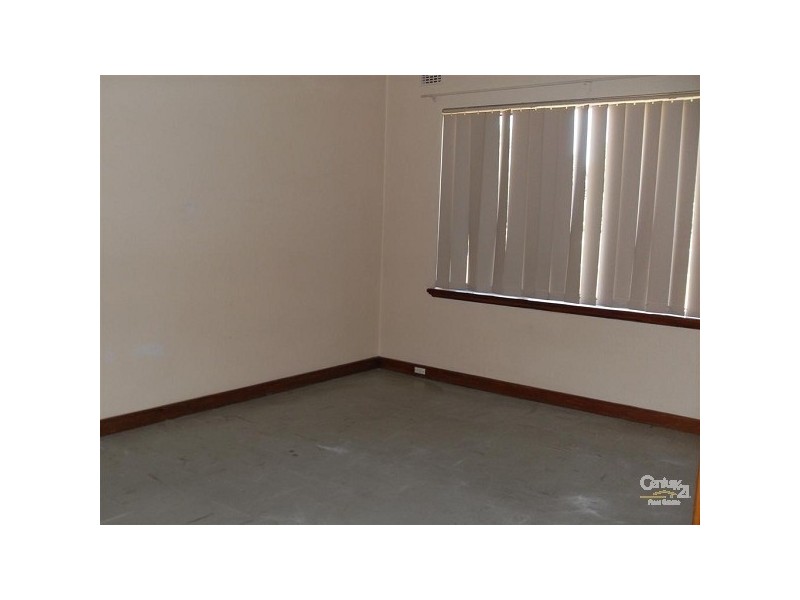 2/44 Lewington Street, Rockingham WA 6168