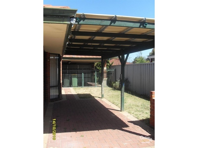 18 Silvertop Circle, Warnbro WA 6169