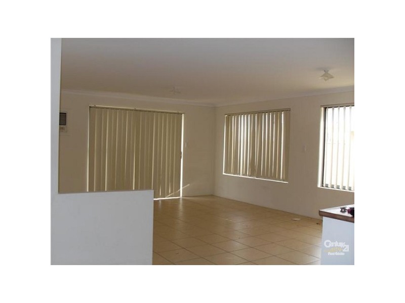 61 Toledo Circuit, Port Kennedy WA 6172