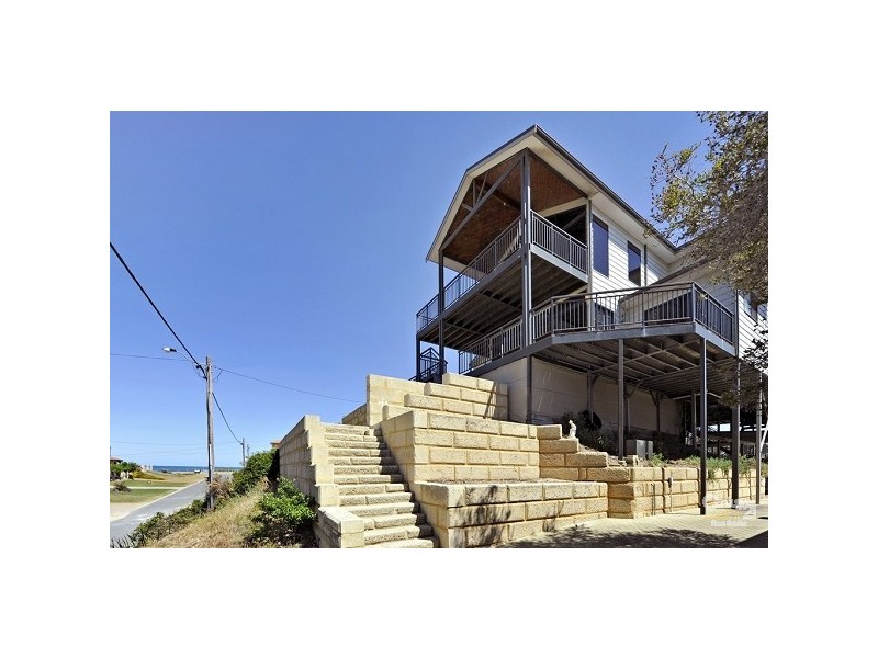 14 Hilda Road, Waikiki WA 6169