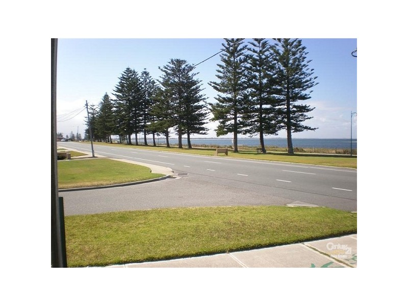 266 Safety Bay Road, Safety Bay WA 6169