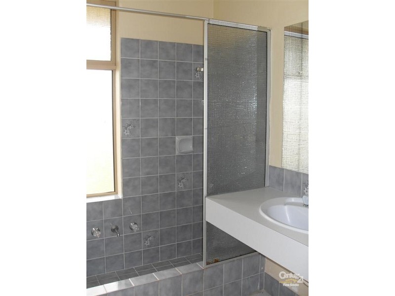 8 Fox Close, Waikiki WA 6169