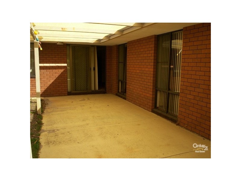 27 Seabrook Avenue, Rockingham WA 6168