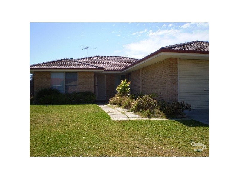 16 Hood Close, Port Kennedy WA 6172