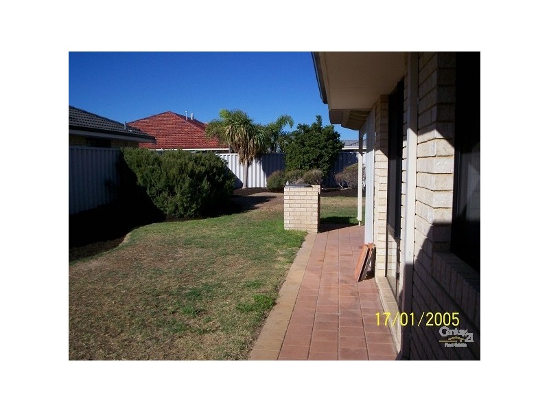 28 Morfontaine Parade, Port Kennedy WA 6172