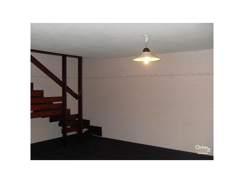 18/13 Merope Close, Rockingham WA 6168