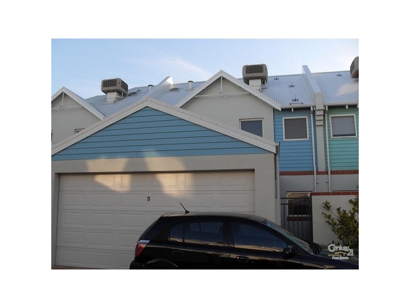 3/2  Albenga Place, Secret Harbour WA 6173