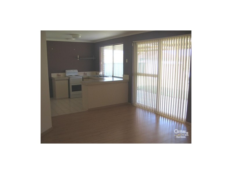 10 Labyrinth Street, Waikiki WA 6169