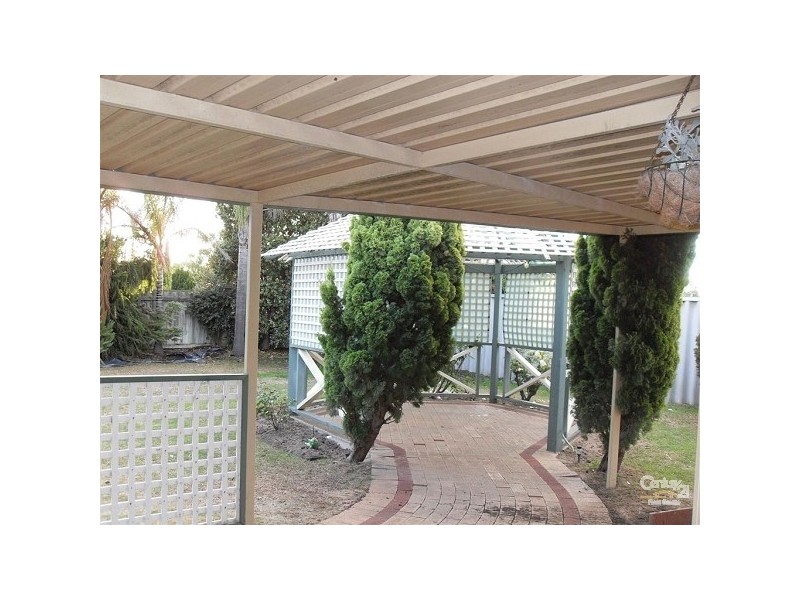 17 Kentia Street, Warnbro WA 6169