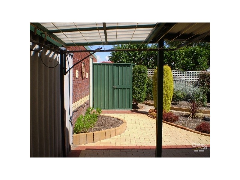 3/2 Tehani Close, Cooloongup WA 6168