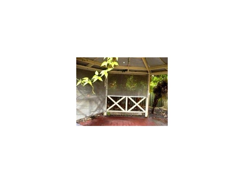 10 Portsmouth Place, Waikiki WA 6169