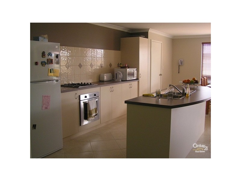 21 Alice Road, Port Kennedy WA 6172