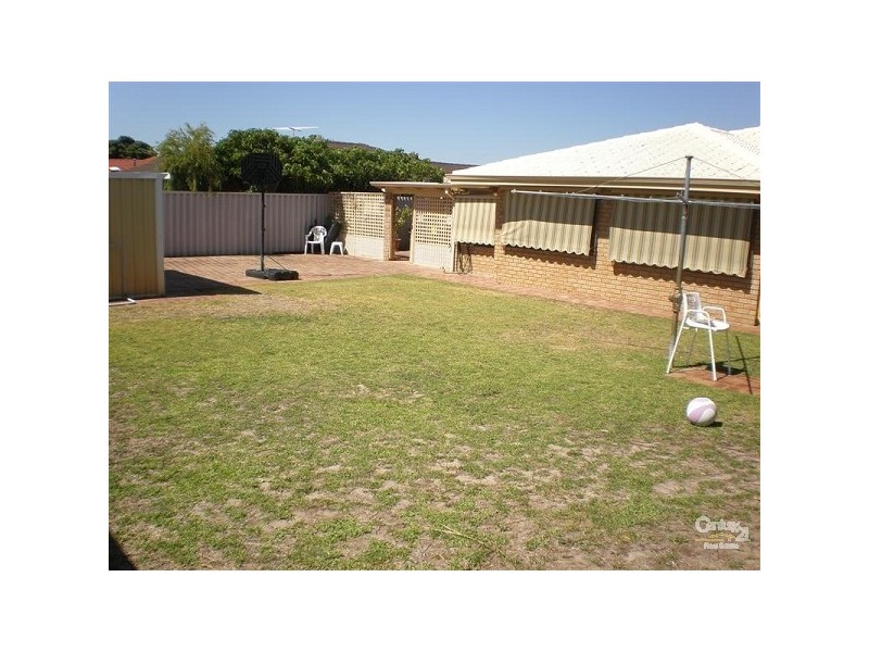 46 Waikiki Road, Safety Bay WA 6169