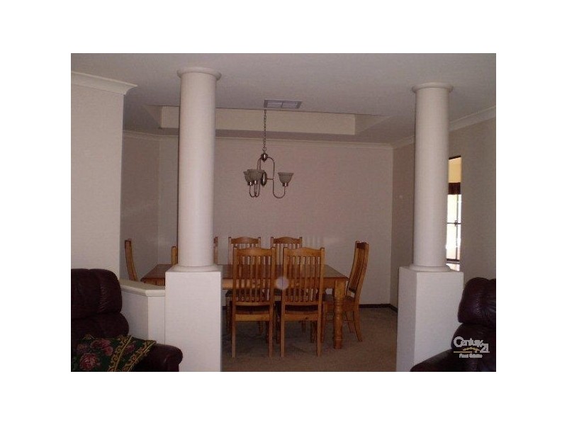 11 Ambleside Parade, Waikiki WA 6169