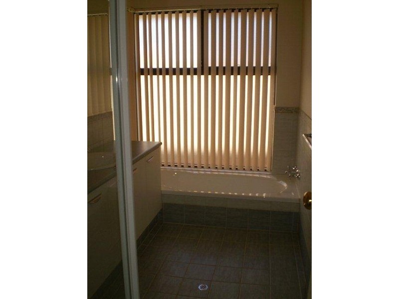 11 Ambleside Parade, Waikiki WA 6169