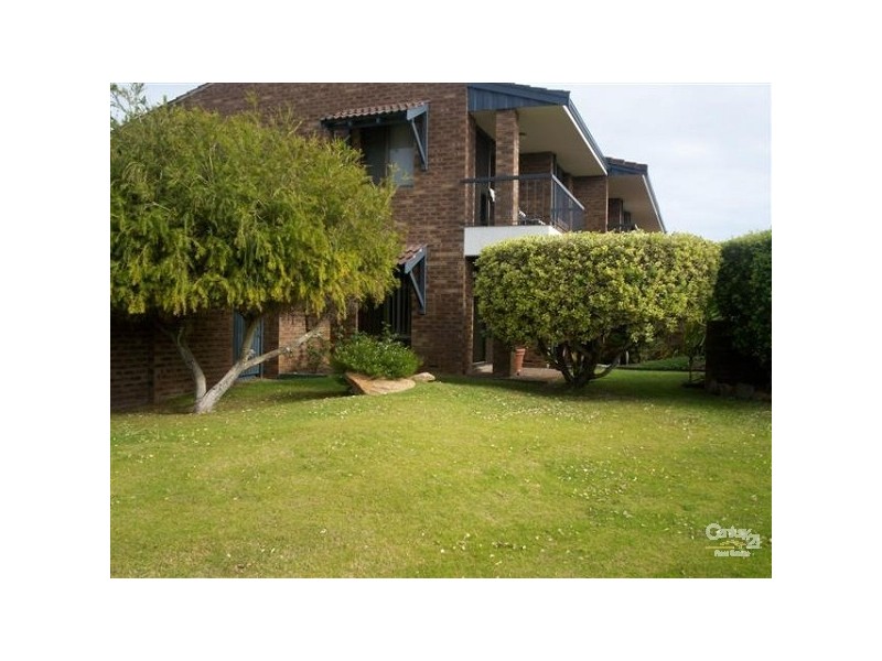 9/16 Arcadia Drive, Shoalwater WA 6169