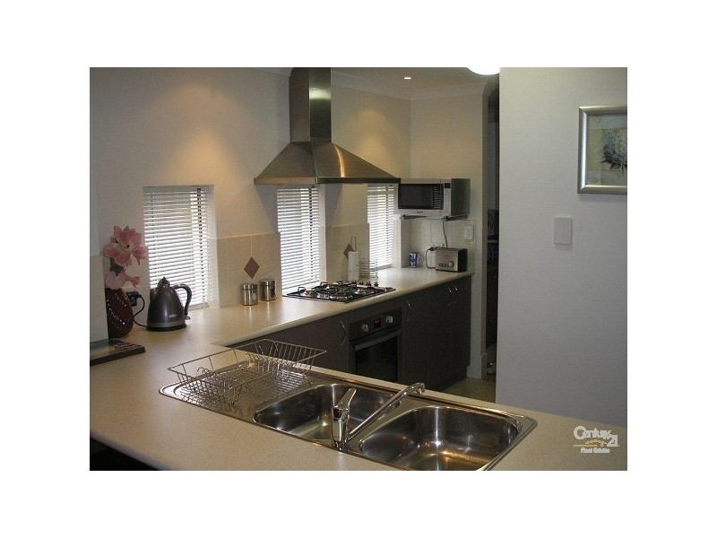1/204 Kent Street, Rockingham WA 6168