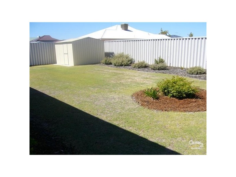 106 San Sebastian Boulevard, Port Kennedy WA 6172