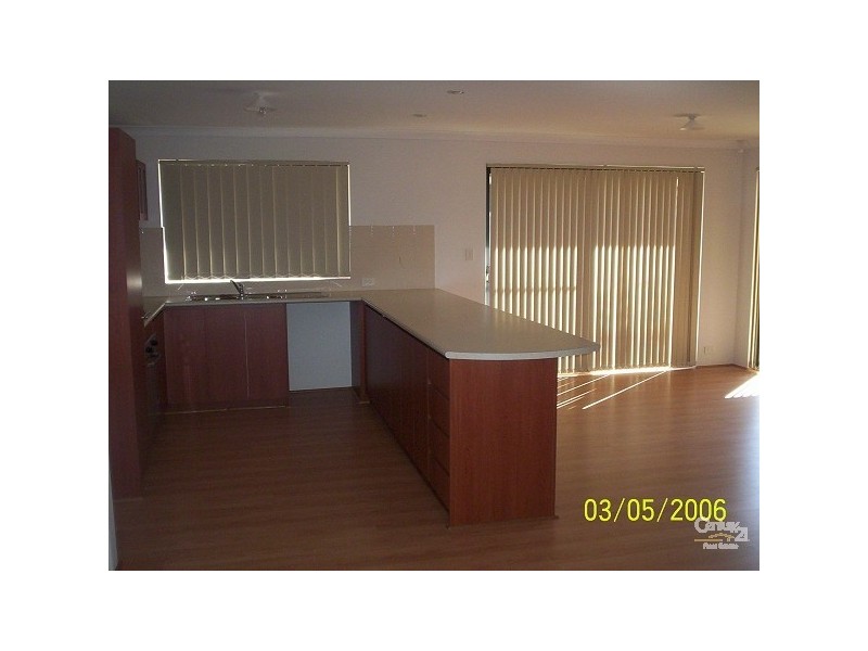 11 Fitzgibbon Road, Rockingham WA 6168