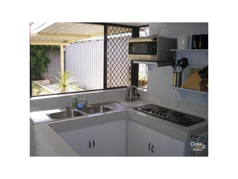 13 Lacey Court, Parmelia WA 6167