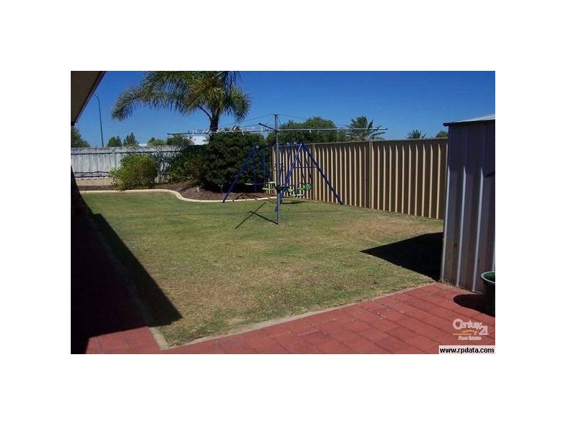 10 Narbonne Gardens, Port Kennedy WA 6172