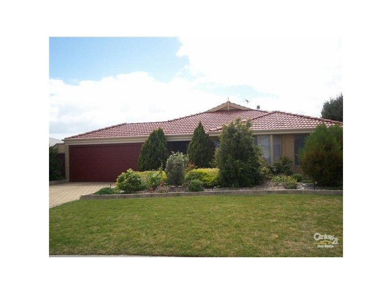 11 Mcguire Mews, Rockingham WA 6168