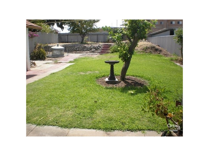 102 Harrison Street, Rockingham WA 6168