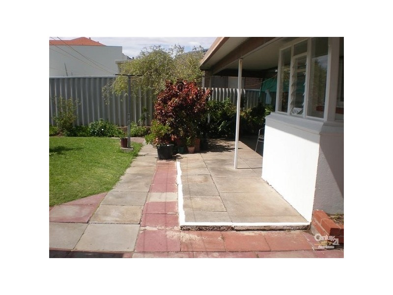 102 Harrison Street, Rockingham WA 6168