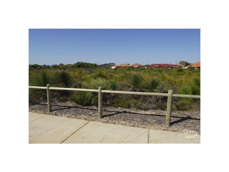 17 Carlingford Drive, Port Kennedy WA 6172