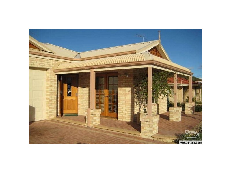 4 Fisher Street, Rockingham WA 6168